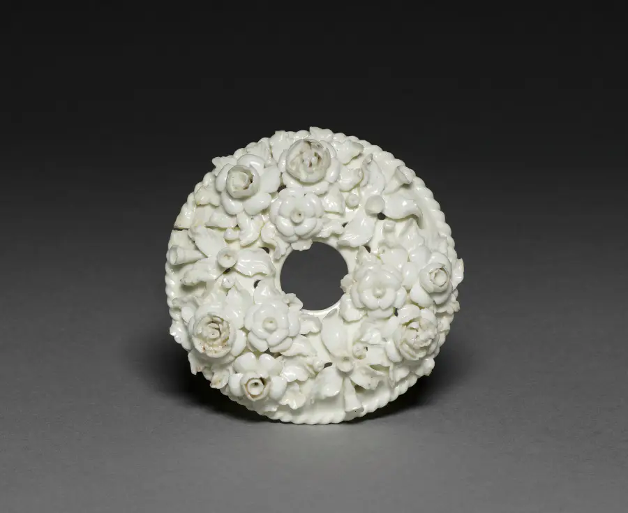 Cover for a Potpourri Vase