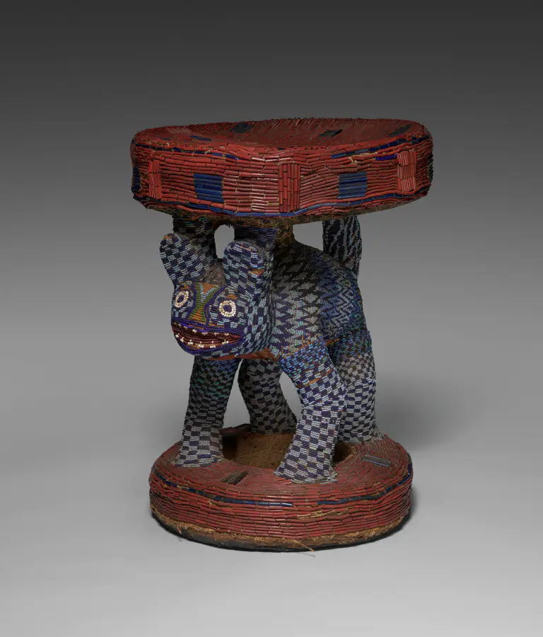 Prestige stool (Kuo fo)
