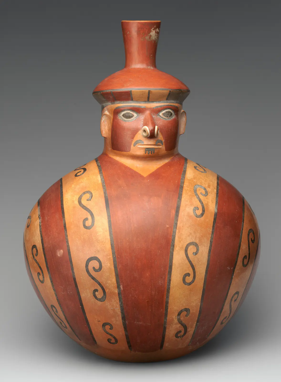 Effigy bottle