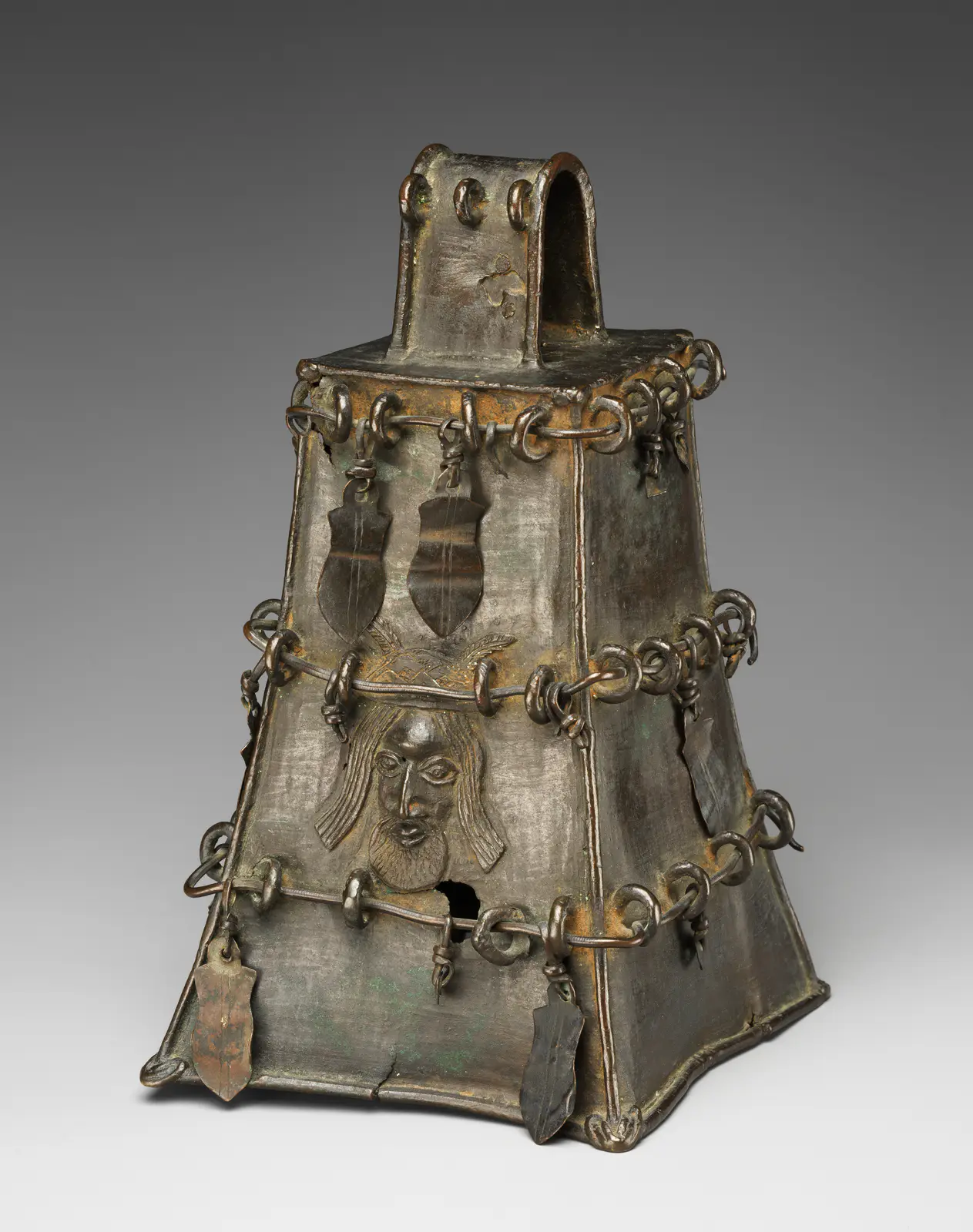 Altar bell with Portuguese heads